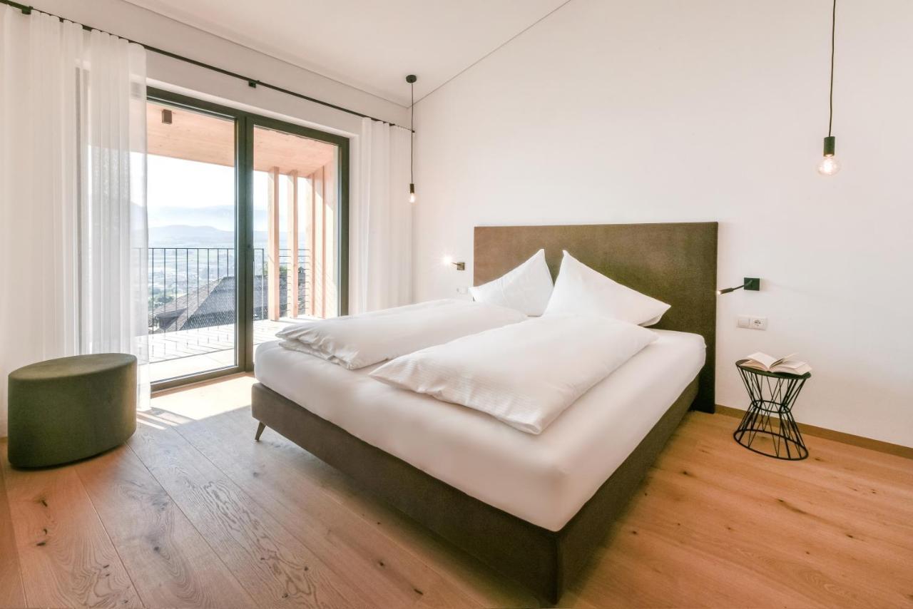 Villa Montis Exclusive Holiday Apartments In Eppan With Spectacular Views Of Dolomites And Bolzano Area Апп'яно-сулла-Страда-дель-Віно Екстер'єр фото